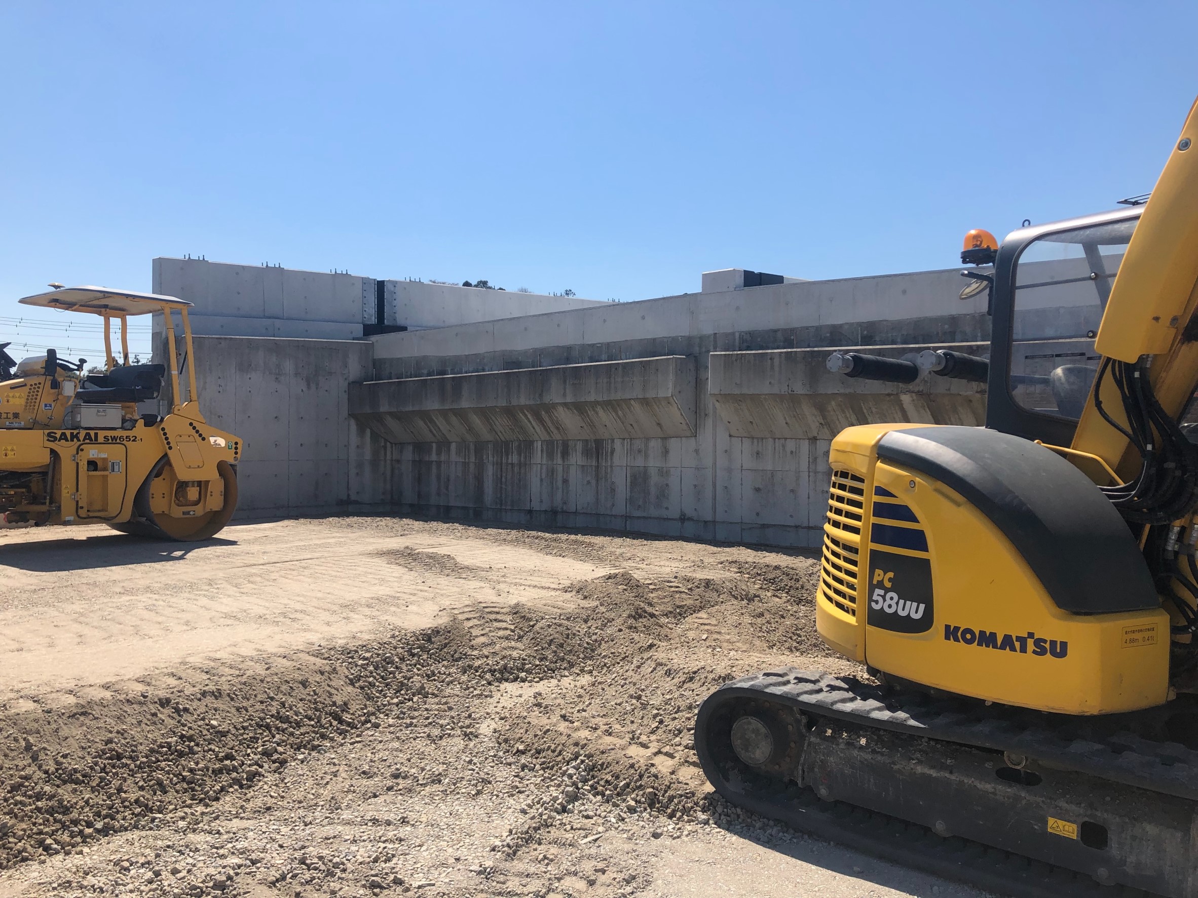 R3.1.14　優良工事表彰　社会資本整備総合交付金（補助街路）工事（西平井擁壁工その１）①